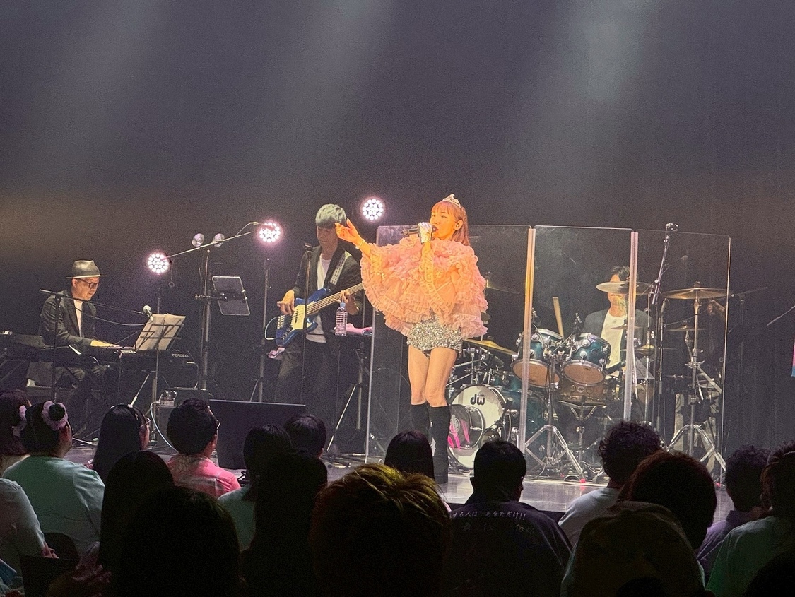 加護亜依、デビュー25周年記念ワンマンライブ＜加護亜依ステーション25 ～これからも止まらずに行くぜぃ～＞（6月14日）