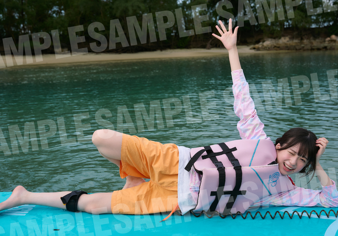 小久保柚乃2nd写真集『こくぼづかん 2』特典生写真（©中村和孝／小学館）