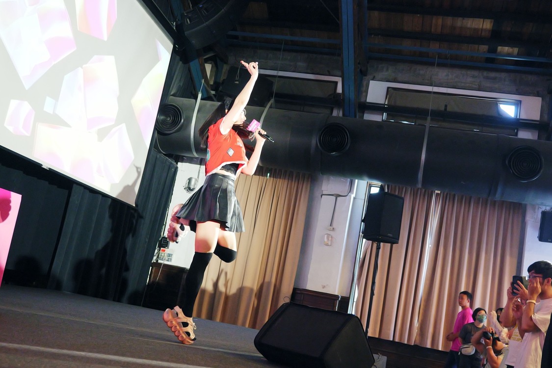 恋汐りんご／X♡coisioringoX♡（バンドじゃないもん！MAXX NAKAYOSHI）