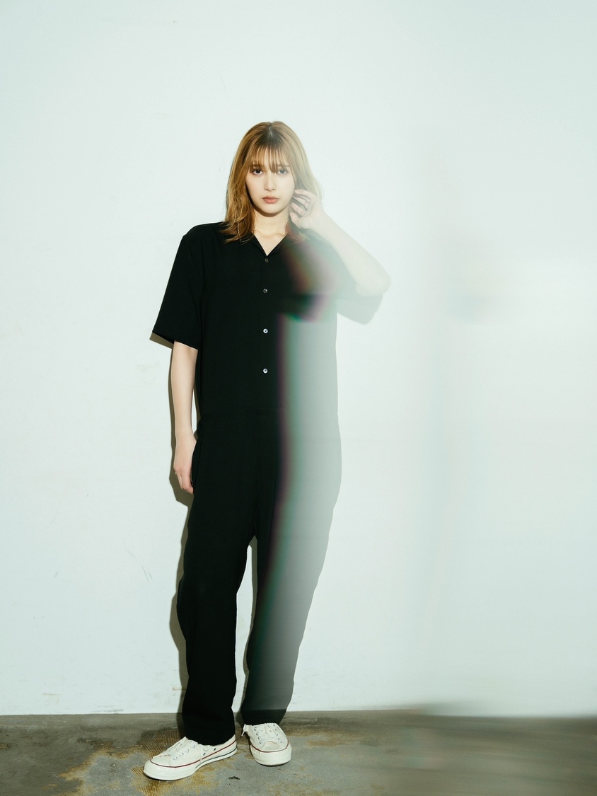 アンジェラ芽衣『サイゾー』アザーカット（写真／KOBA、スタイリング／ウツミサオリ、ヘア・メイク／CHIKA KEISUKE）