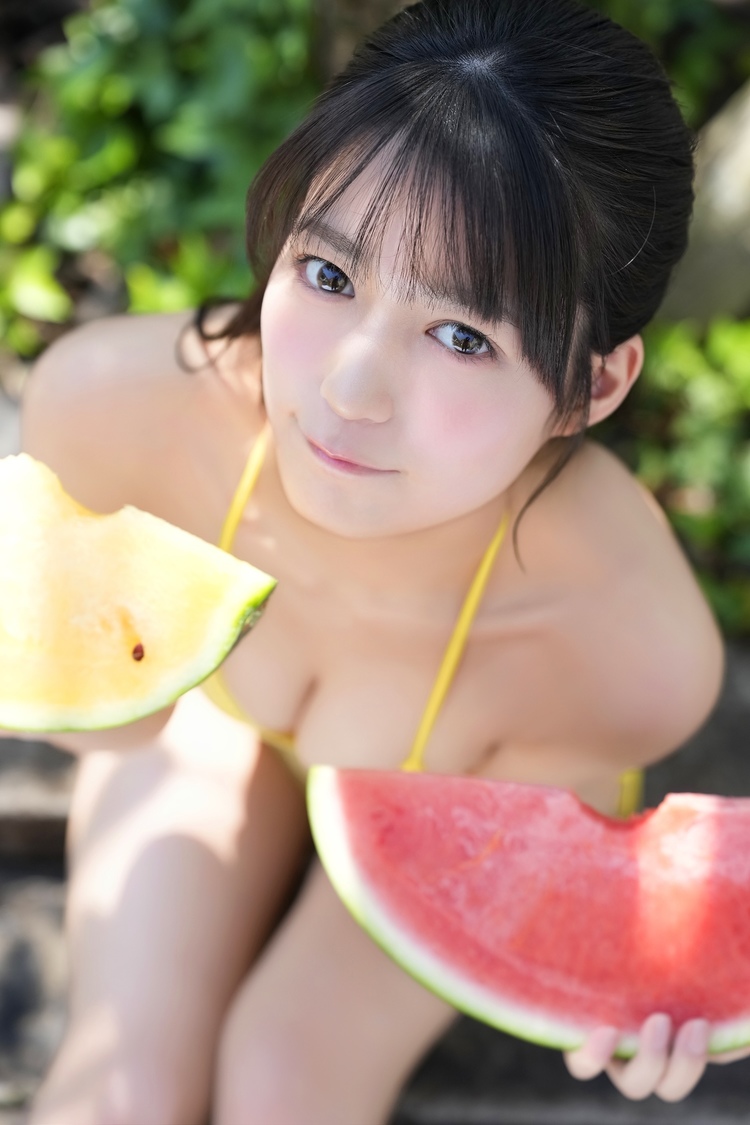 赤間四季『ヤングガンガン』アザーカット（(c)LUCKMAN／SQUARE ENIX）