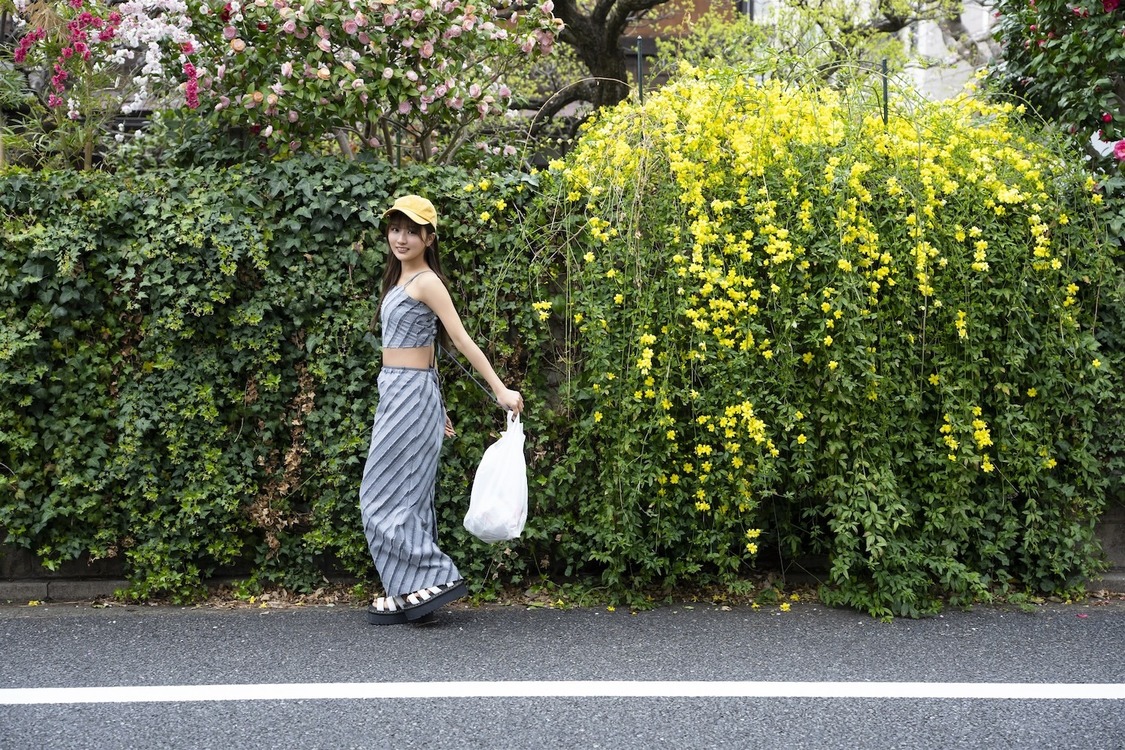 森脇梨々夏、デジタル限定写真集『りりちゃんち』