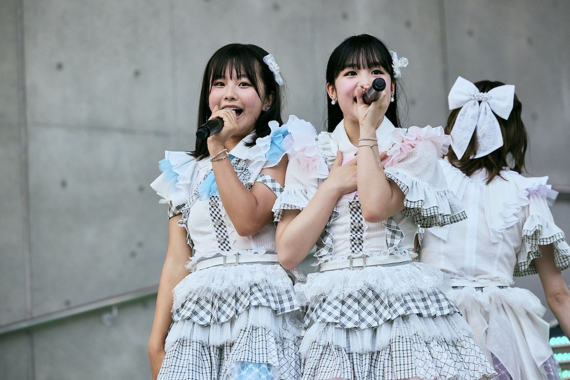 19thシングル「半袖天使」 リリース記念ミニライブ｜ダイバーシティ東京プラザ フェスティバル広場（©︎ Mercury）