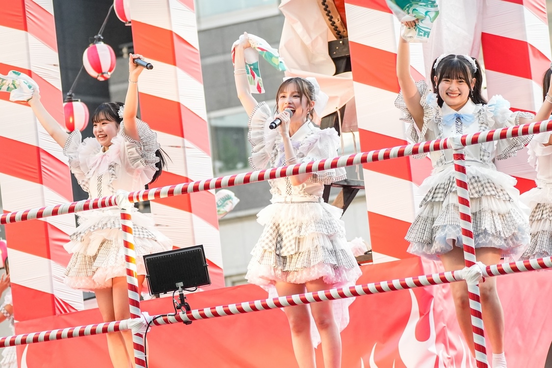 19thシングル「半袖天使」 リリース記念ミニライブ｜福岡市役所西側ふれあい広場（©︎ Mercury）