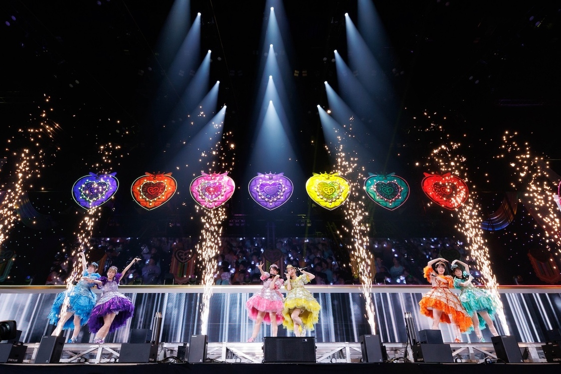 ＜さいたまスーパーアリーナ25周年 FRUITS ZIPPER 3rd ANNIVERSARY 超超超めでたいライブ -さん-＞さいたまスーパーアリーナ（2025年8月2日、3日）｜PHOTO：ヨシモリユウナ、高田梓、ハタサト