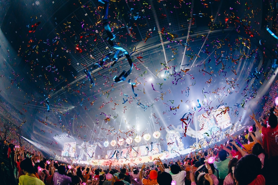 ＜さいたまスーパーアリーナ25周年 FRUITS ZIPPER 3rd ANNIVERSARY 超超超めでたいライブ -さん-＞さいたまスーパーアリーナ（2025年8月2日、3日）｜PHOTO：ヨシモリユウナ、高田梓、ハタサト