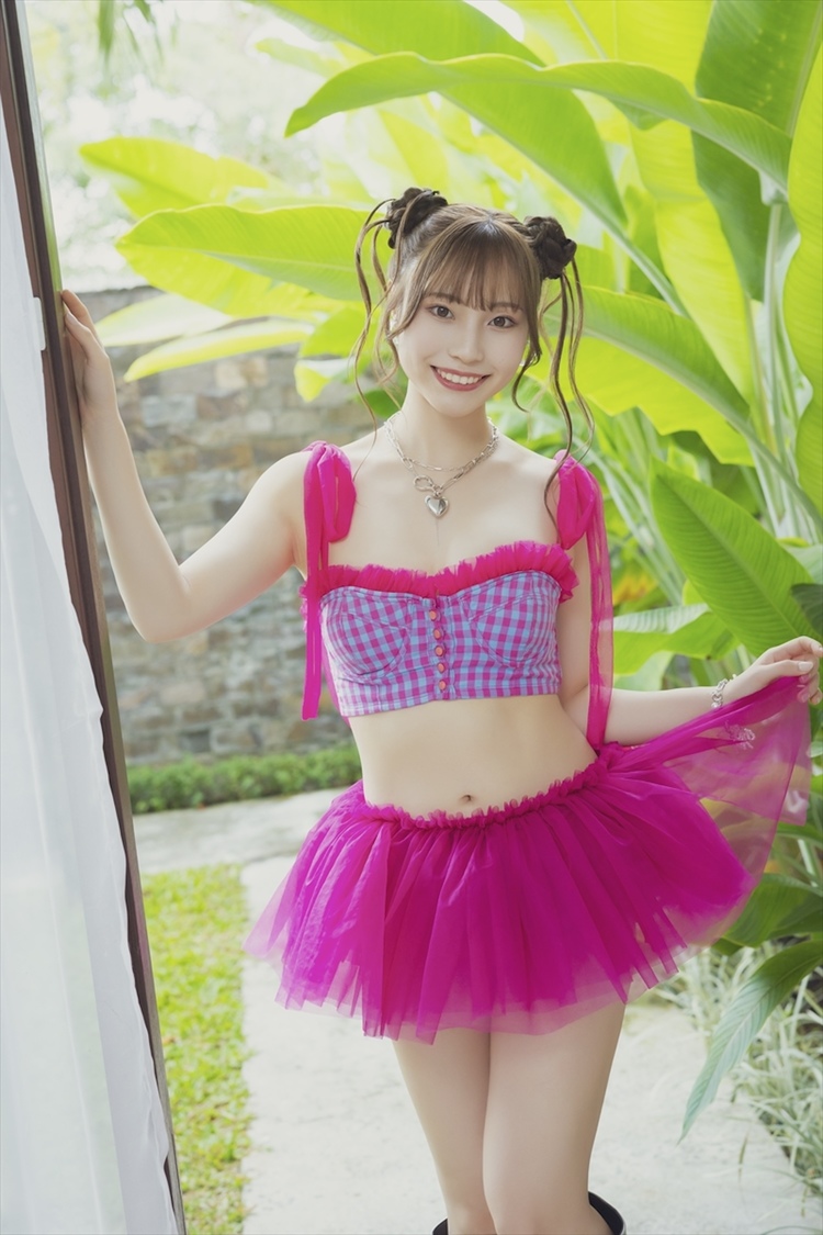 川越紗彩1st写真集『なんとかなるなる』（C）KADOKAWA PHOTO／田中智久