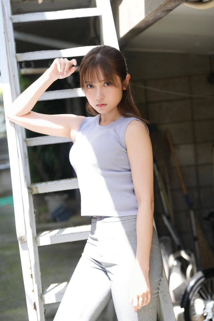 桃月なしこ『ヤングキングBULL』アザーカット／(c)ヤングキングBULL、カメラマン：LUCKMAN