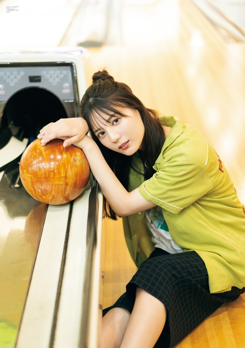 『B.L.T.10月号』別冊付録：小坂菜緒（日向坂46）　両面超ビッグポスター