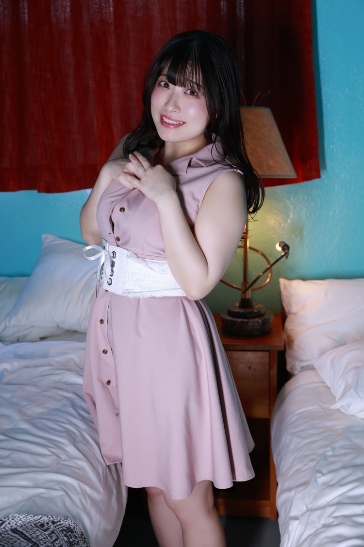 新穂純麗、1stDVD『けしからんicupは僕のモノ』