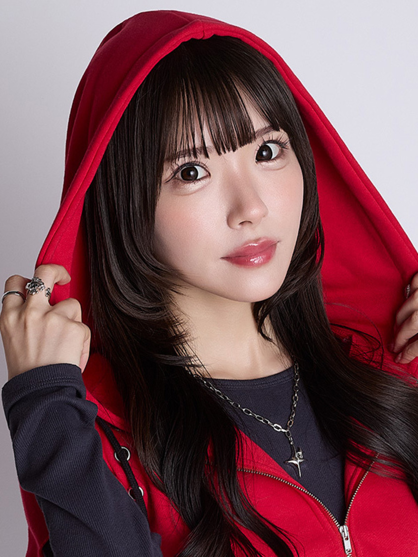 城崎桃華(神田はれ 役)