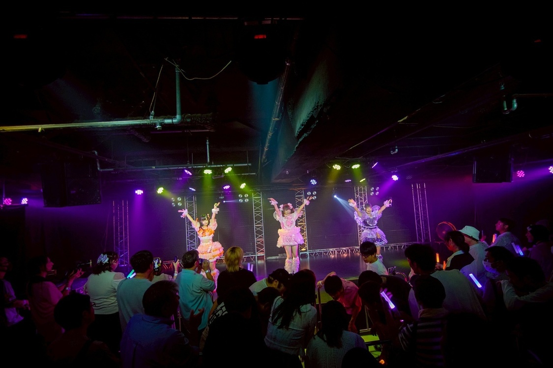 「恋セ界/コイセカイ」デビューライブ