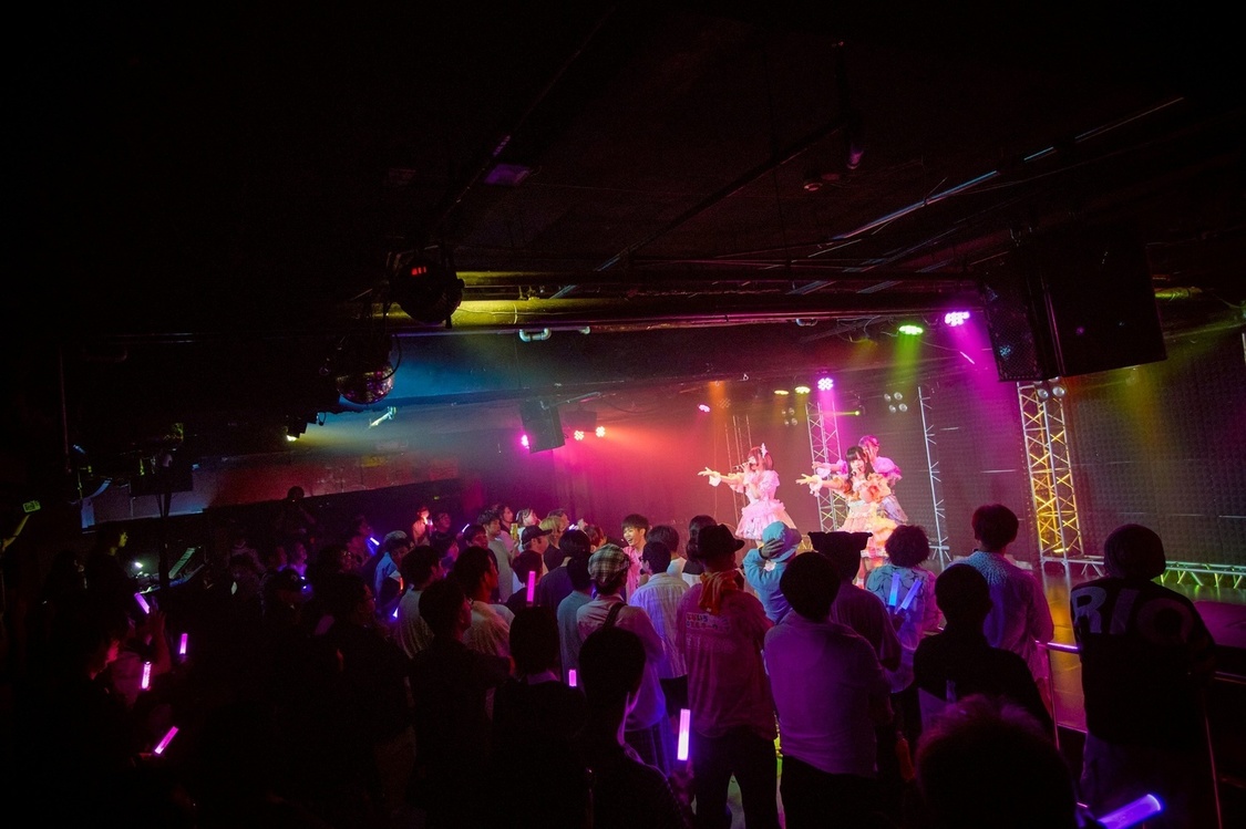 「恋セ界/コイセカイ」デビューライブ