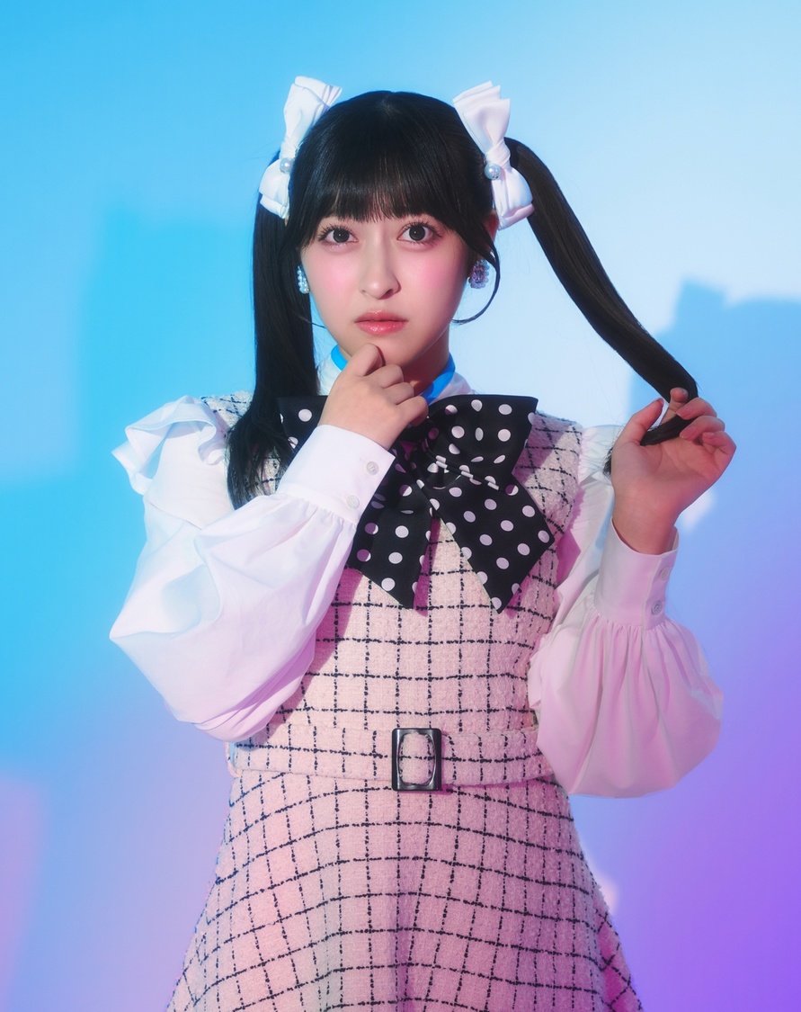 竹内月音（メンバーカラー：水色）