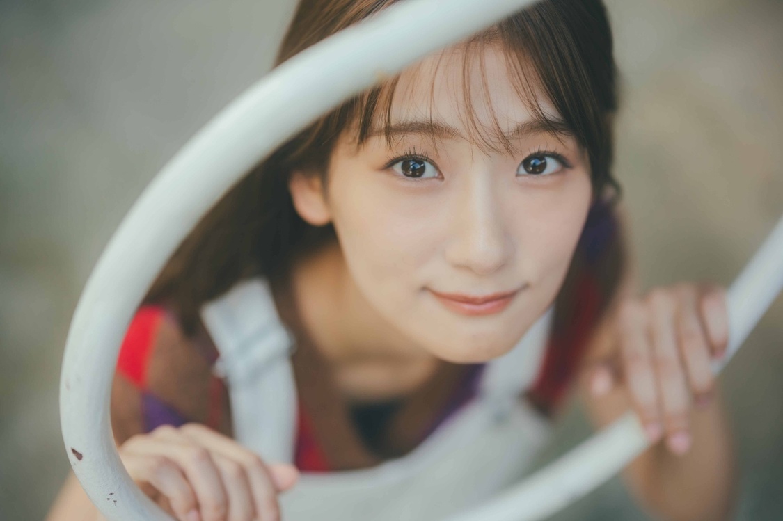 井上梨名「B.L.T.2025年12月号」（東京ニュース通信社刊） 撮影／東京祐