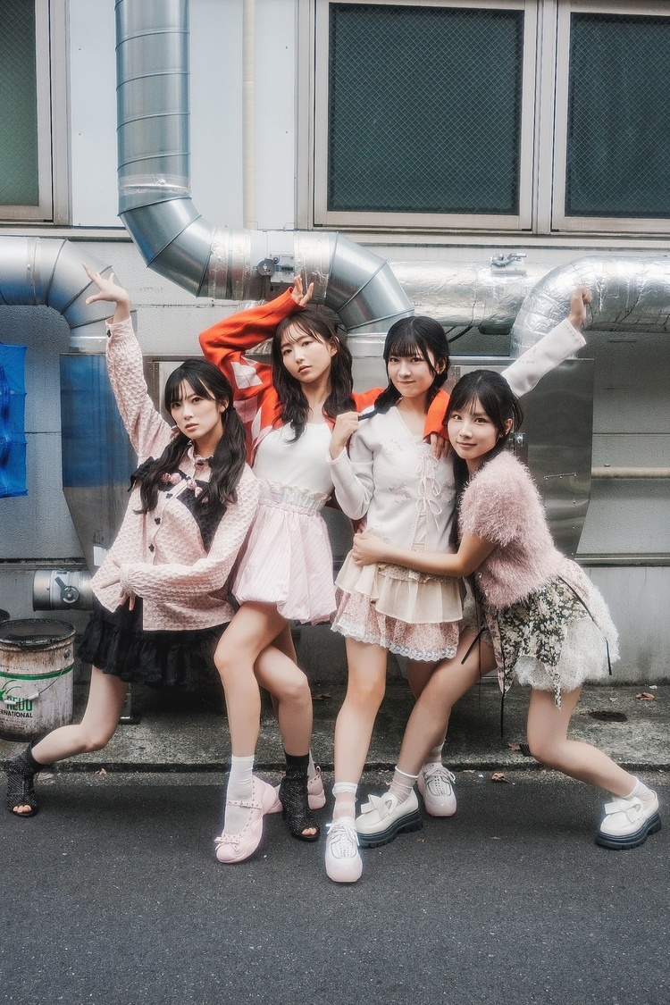 Liella!（青山なぎさ・岬なこ・鈴原希実・結那）「B.L.T.2025年12月号」（東京ニュース通信社刊） 撮影／HIROKAZU