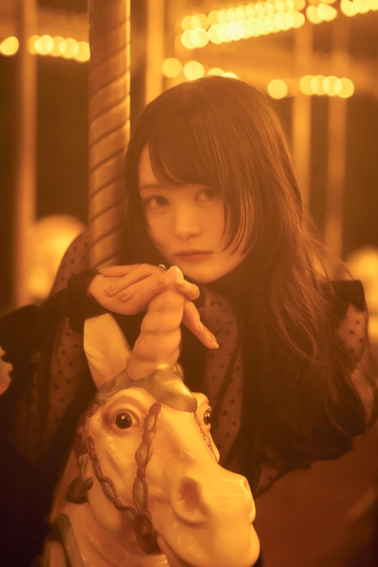 1st EP『ReFraction』より“理想と現実”を映す新ビジュアル解禁