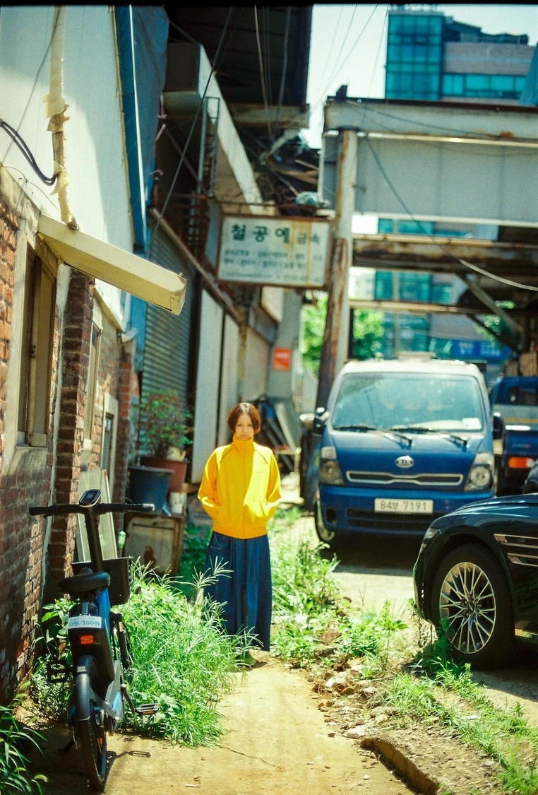 「尾碕真花セカンド写真集（仮）」（東京ニュース通信社刊） 撮影／枝優花