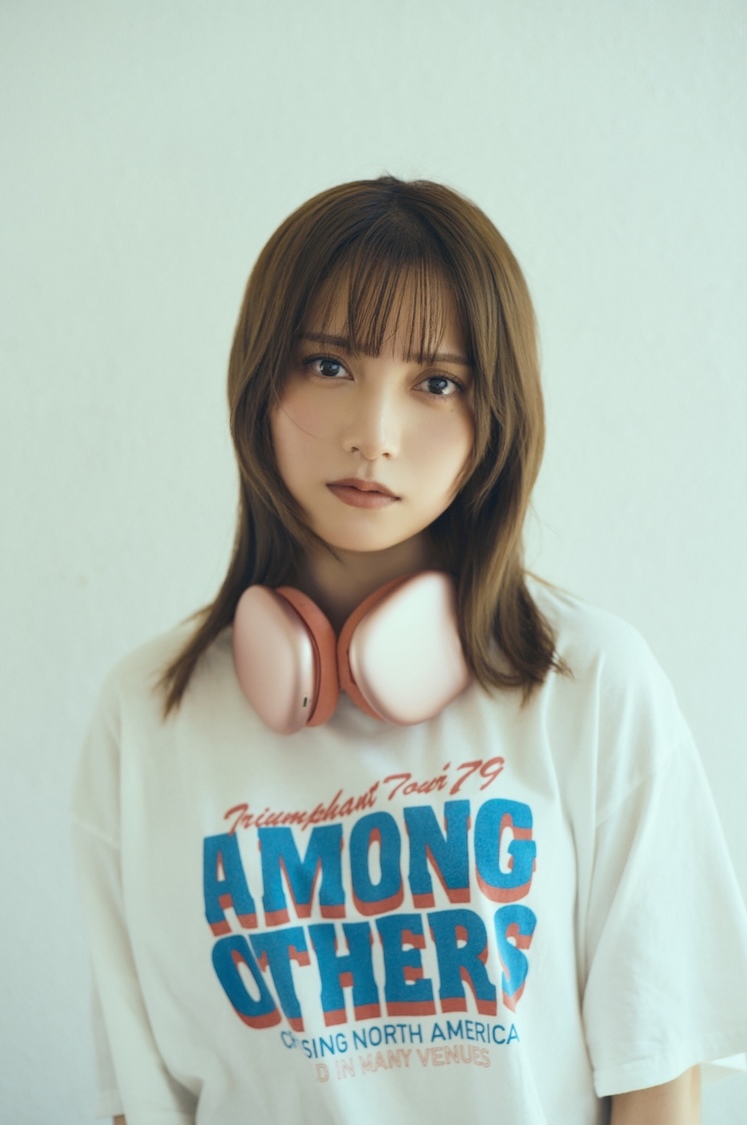 撮影／神藤剛・スタイリスト／野田陽子（ミタケイショウ）・ヘア＆メイク／塩田結香（JULLY）