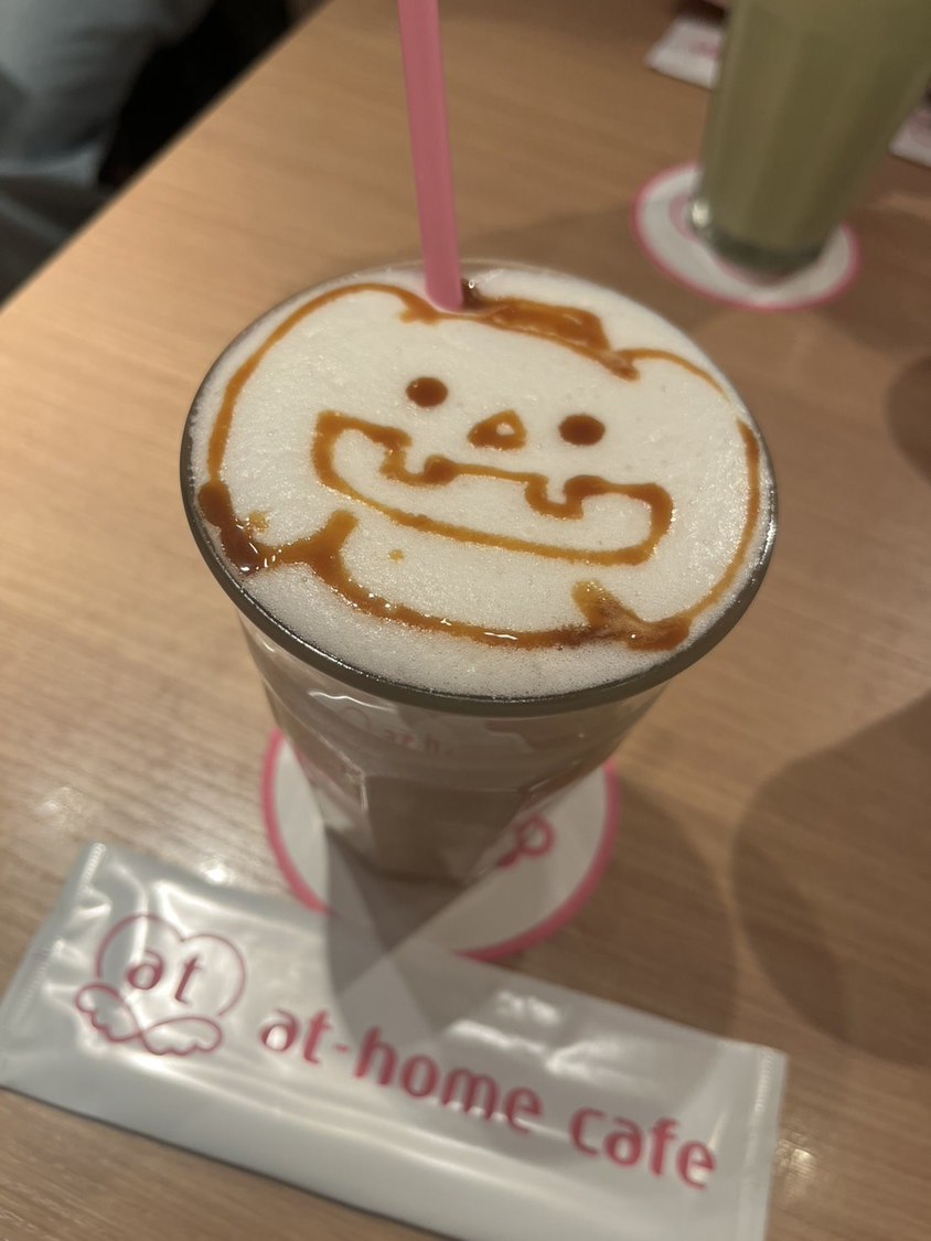 ハロウィンが近かったので、かぼちゃの絵を描いてくれました