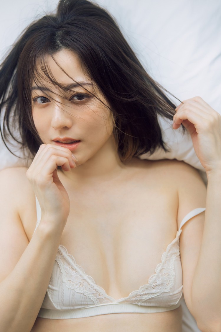 杉本有美(C)光文社／週刊FLASH 写真◎横山マサト