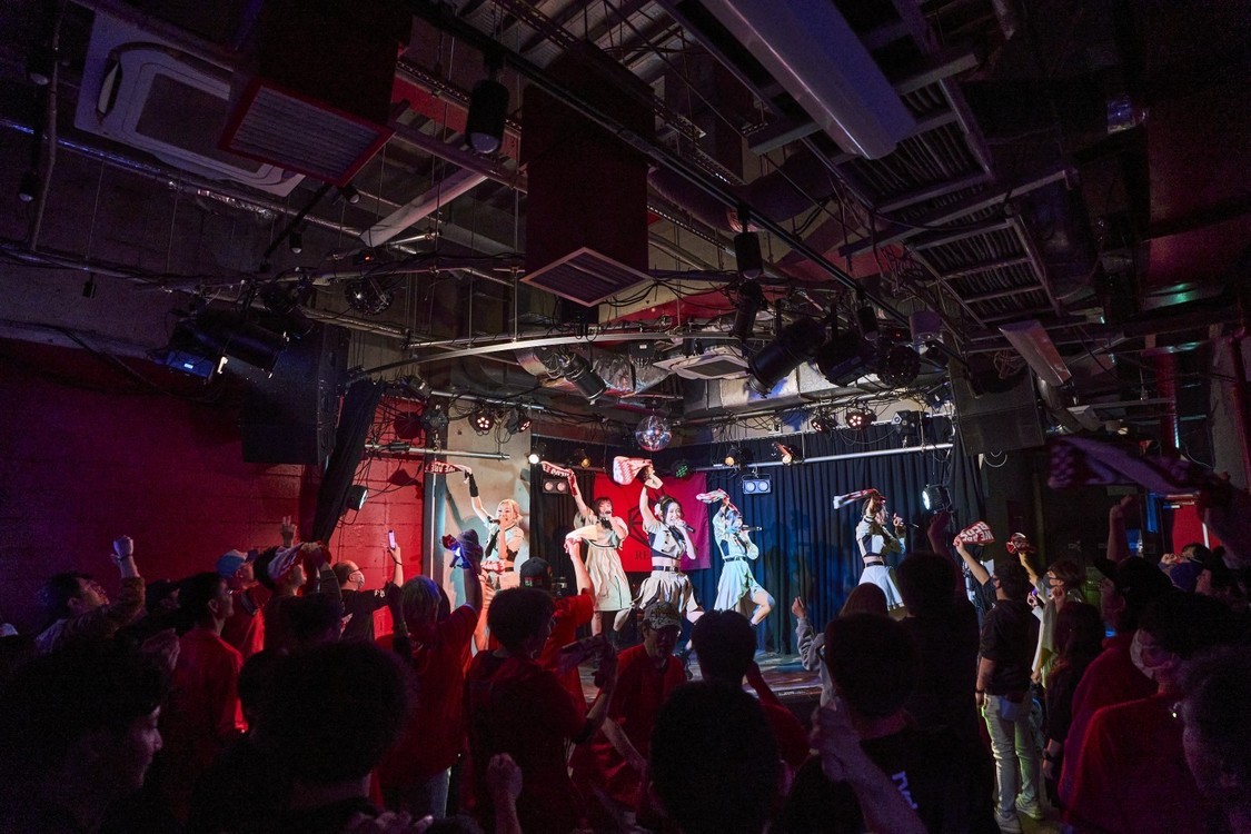 PHOTO: 前田俊太郎