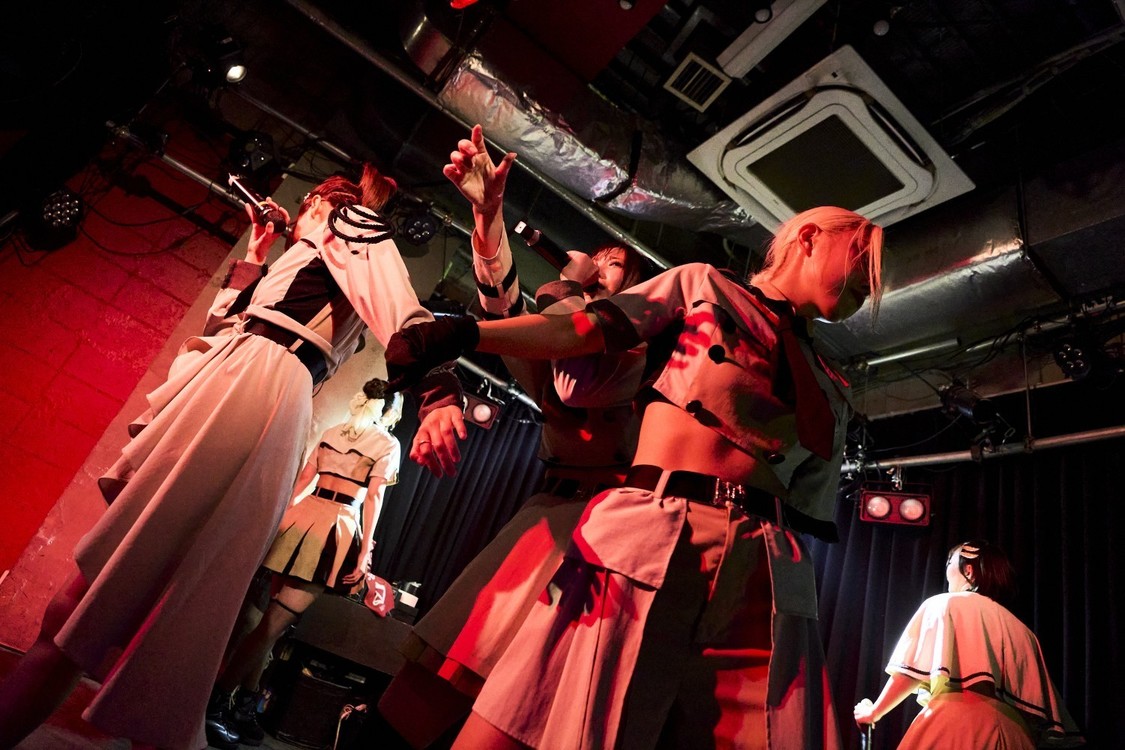 PHOTO: 前田俊太郎