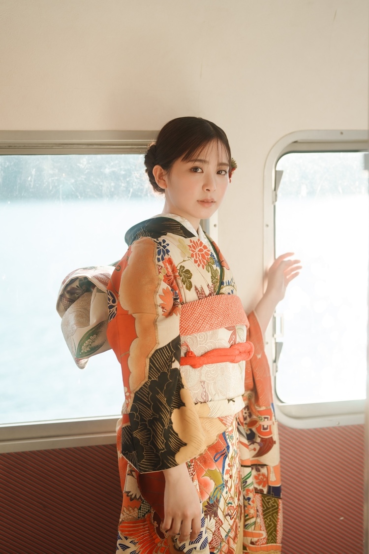 20±SWEET、ハタチ美女8名解禁！