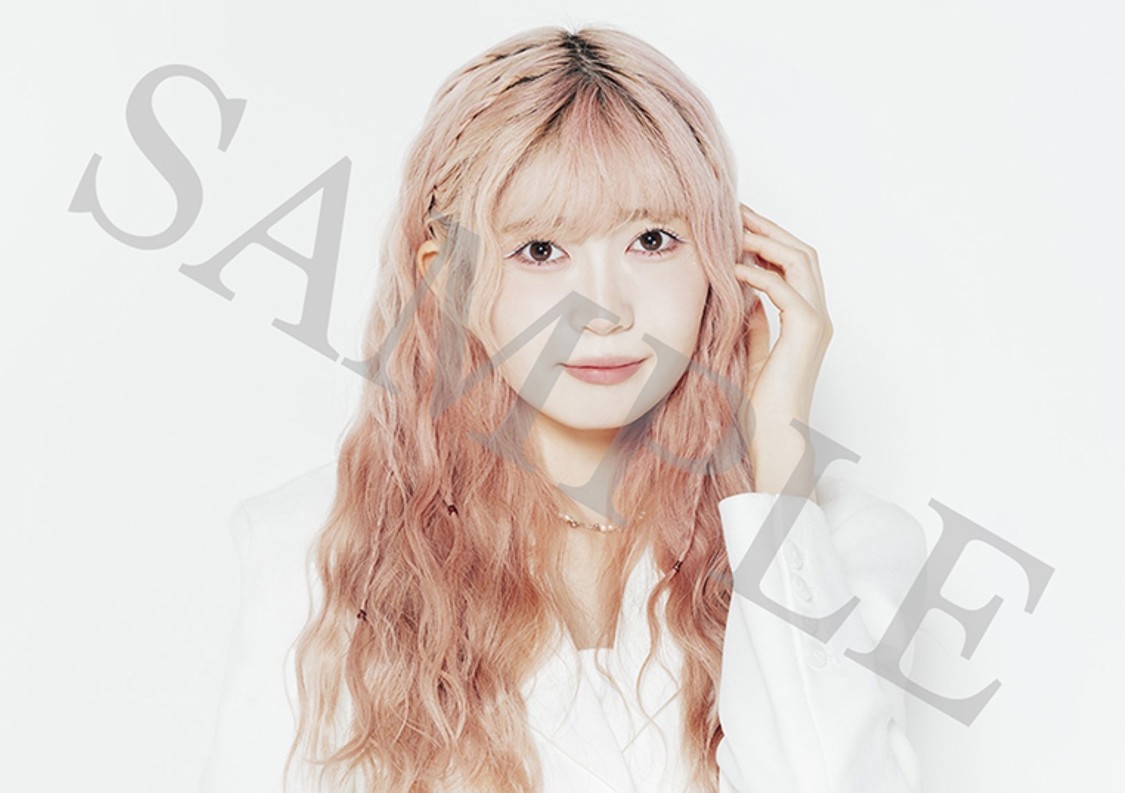 律月ひかる（生写真サンプル画像）