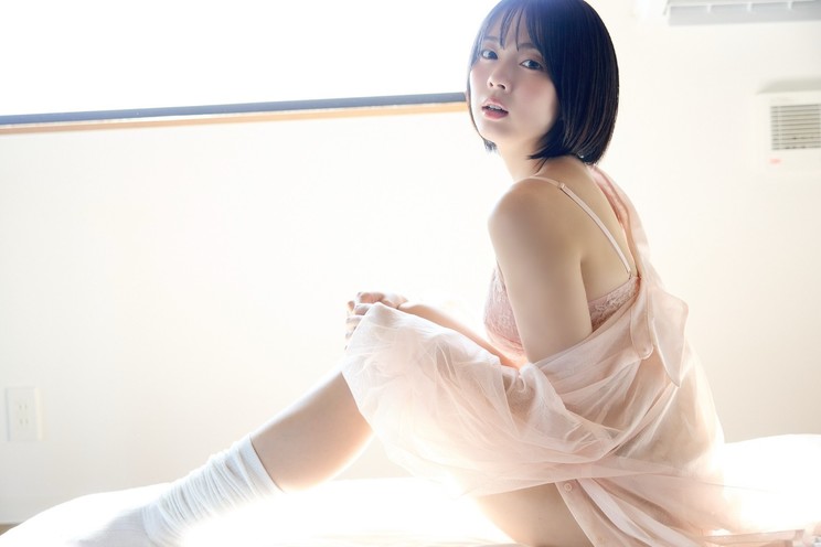 『週刊プレイボーイ(12月8日発売)』アザーカット 撮影:(c)Takeo Dec./集英社