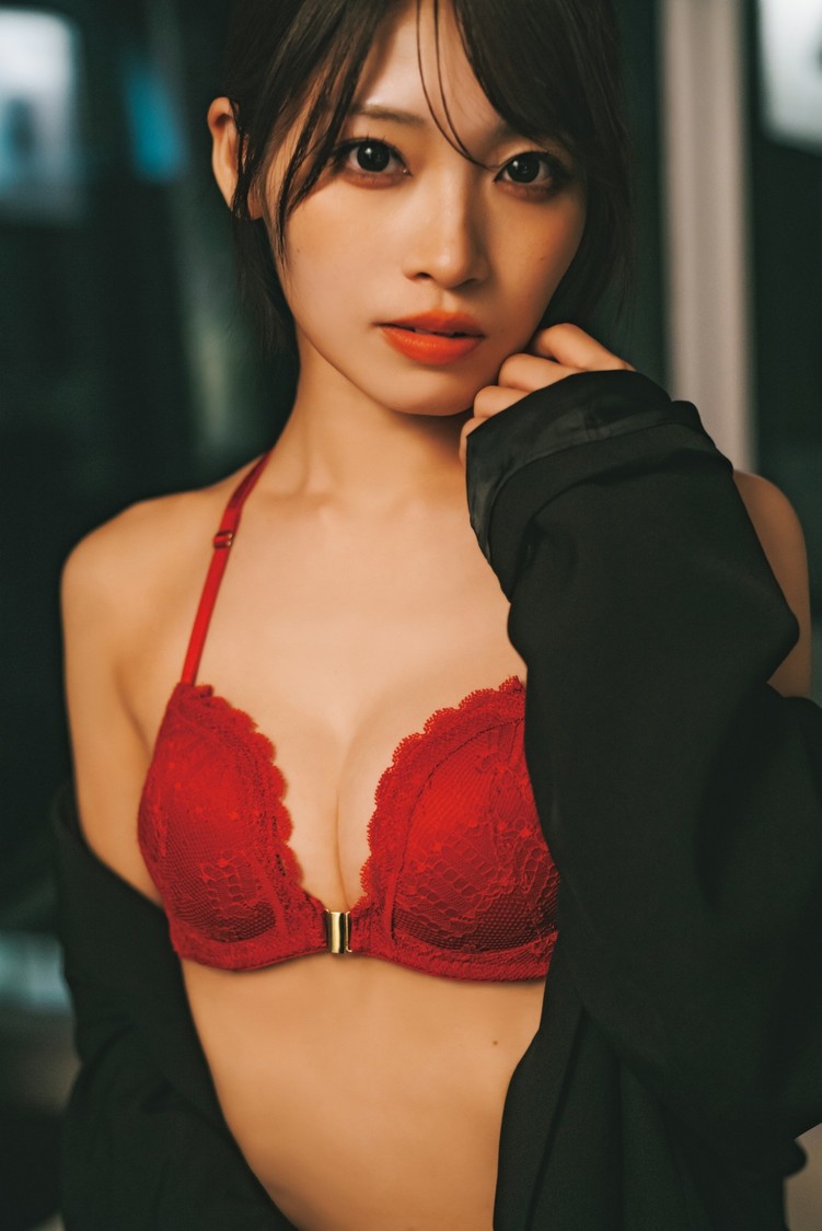 入内嶋涼・1st写真集『さやけき光』先行カット（撮影／時永大吾）