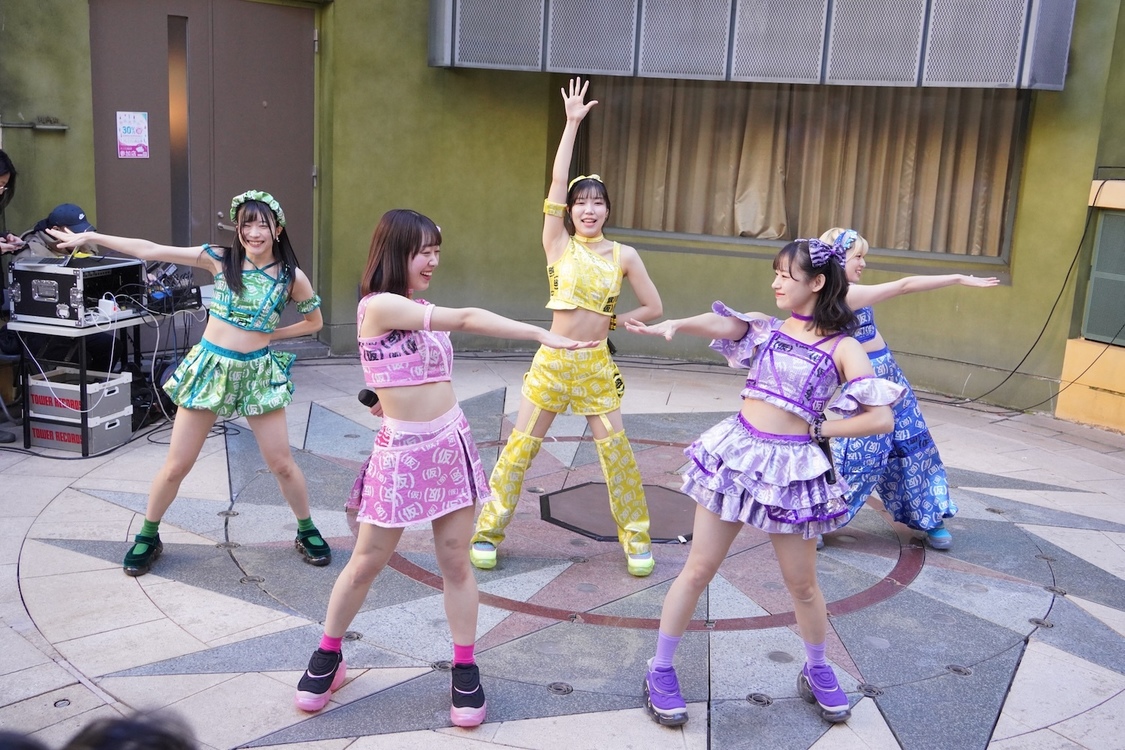 アップアップガールズ（仮）、神奈川・川崎ラ チッタデッラ 中央噴水広場にてフリーライブ開催！