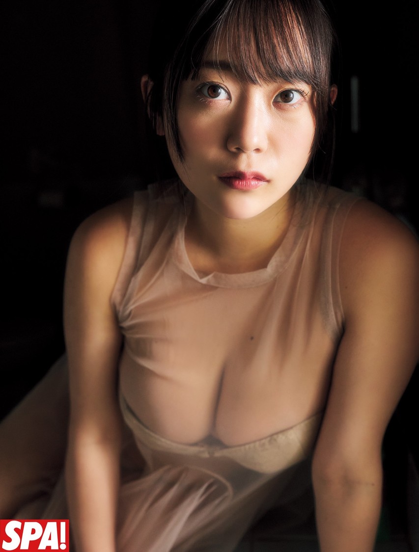 週刊SPA!』1月13・20日新春合併号：佐野なぎさ　撮影／高橋慶佑 ヘアメイク／mahiro スタイリング／工藤沙恵（ミタケイショウ）