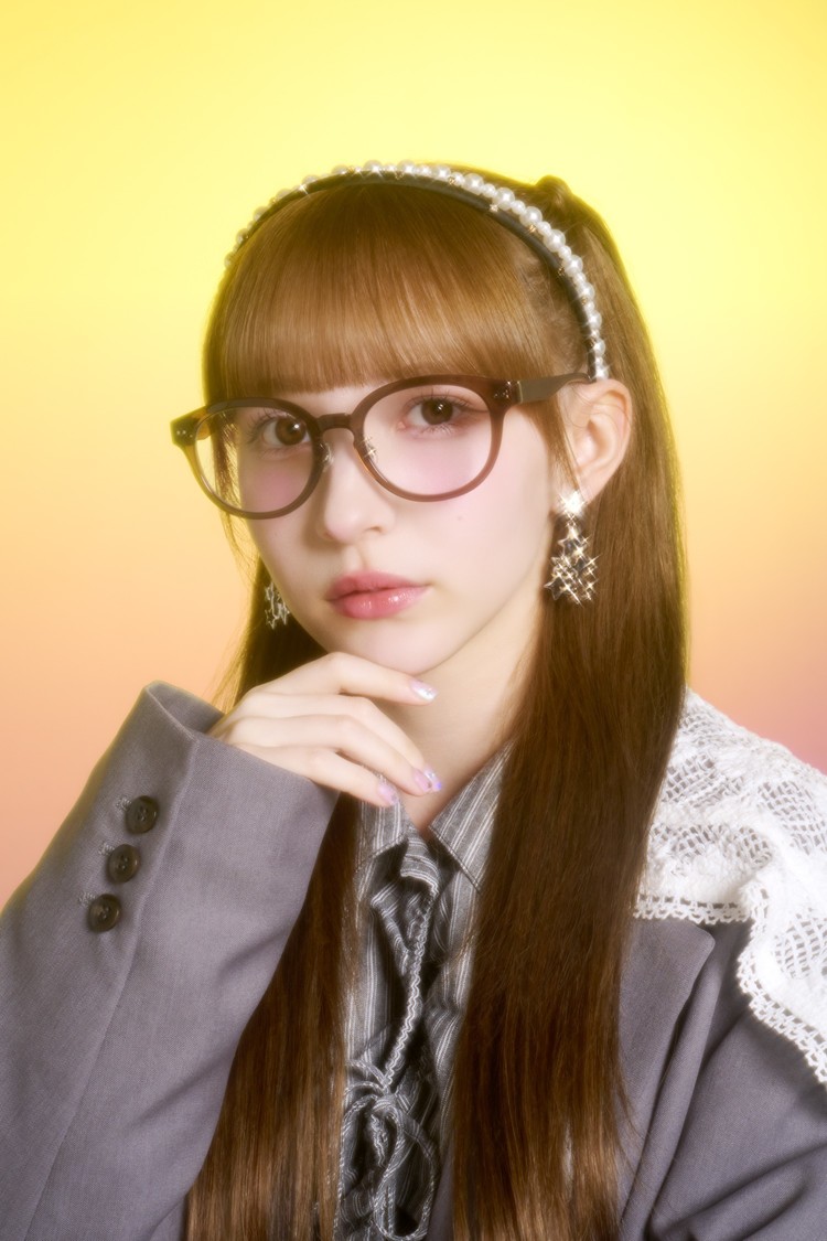 FRUITS ZIPPER、Zoff初コラボ！全14種