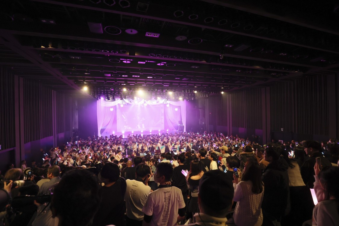 Rain Tree ©OVERSE/KING RECORDS