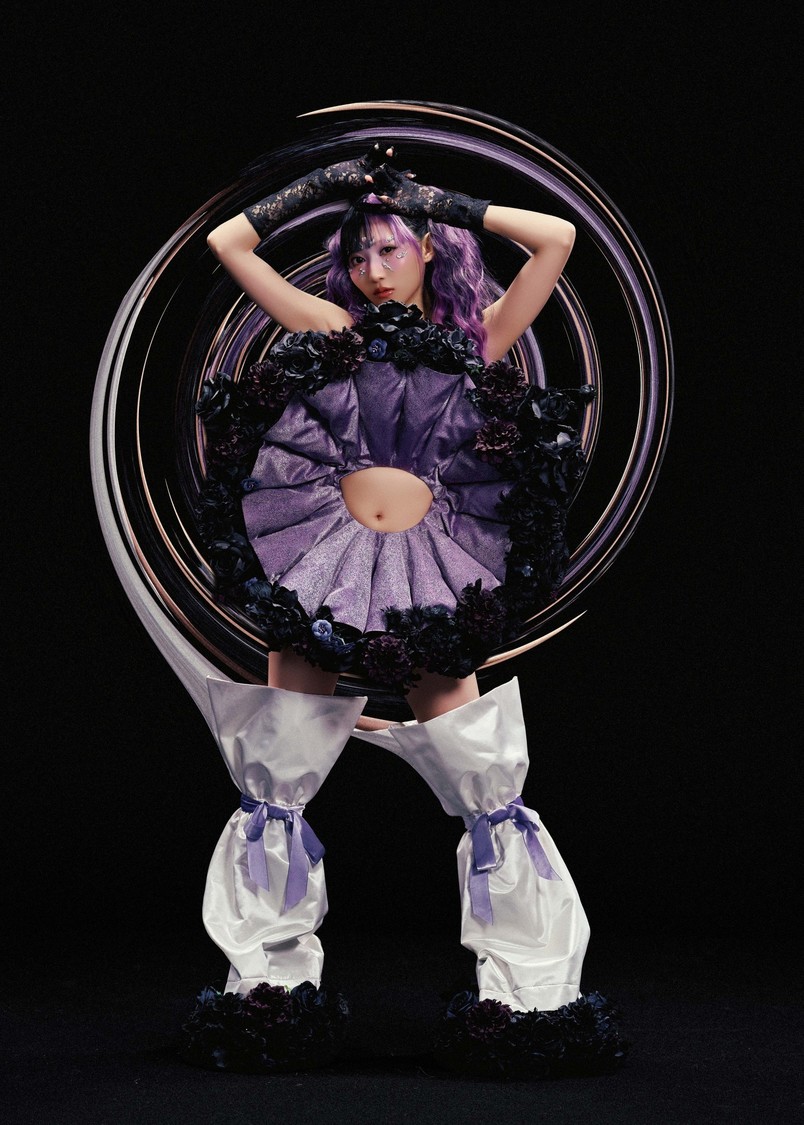 FLOP FLOW、衣装が主役の新ビジュアル