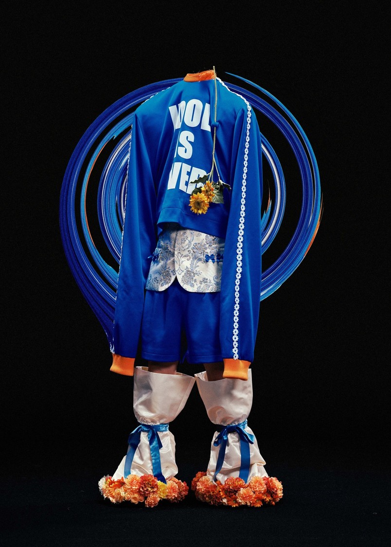 FLOP FLOW、衣装が主役の新ビジュアル