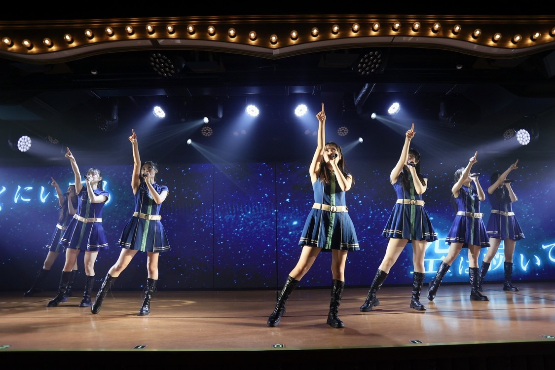 AKB48「手をつなぎながら」/ⒸAKB48