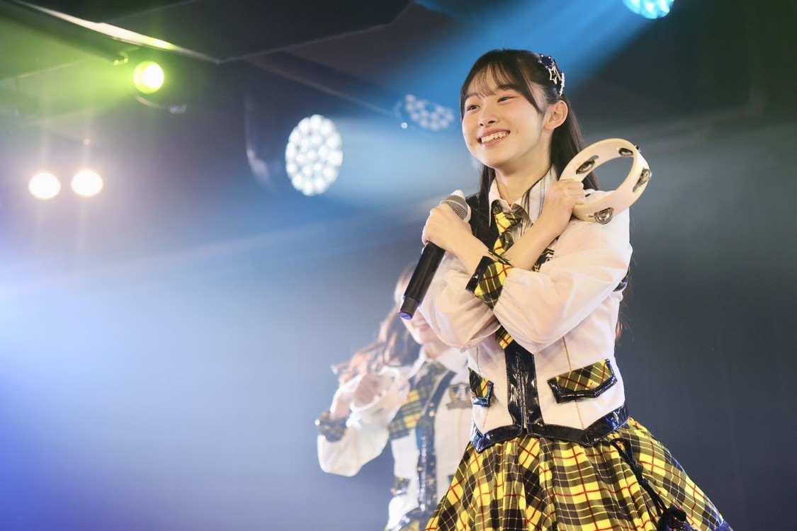 AKB48「手をつなぎながら」/ⒸAKB48