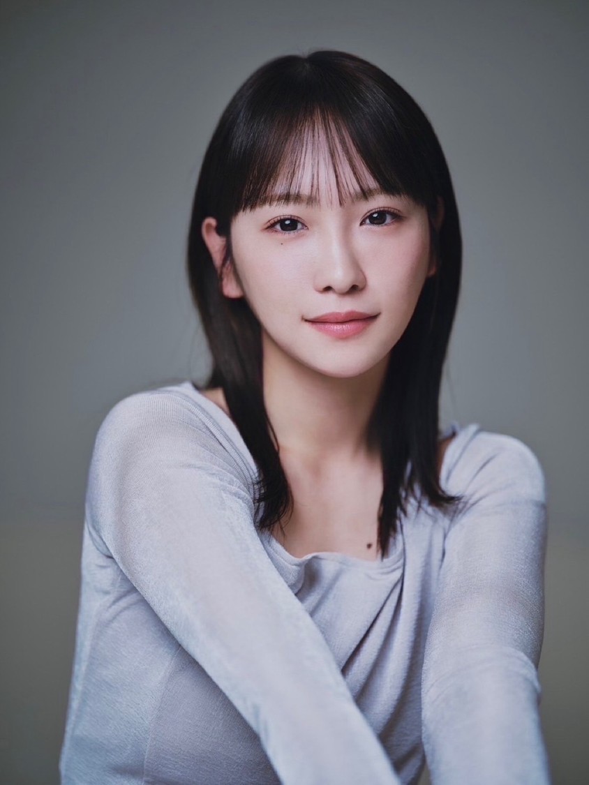 川栄李奈：宣材写真