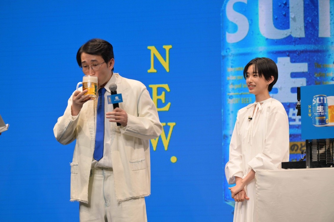 河合優実＆斉藤和義、新CM発表会で乾杯！ 2月10日