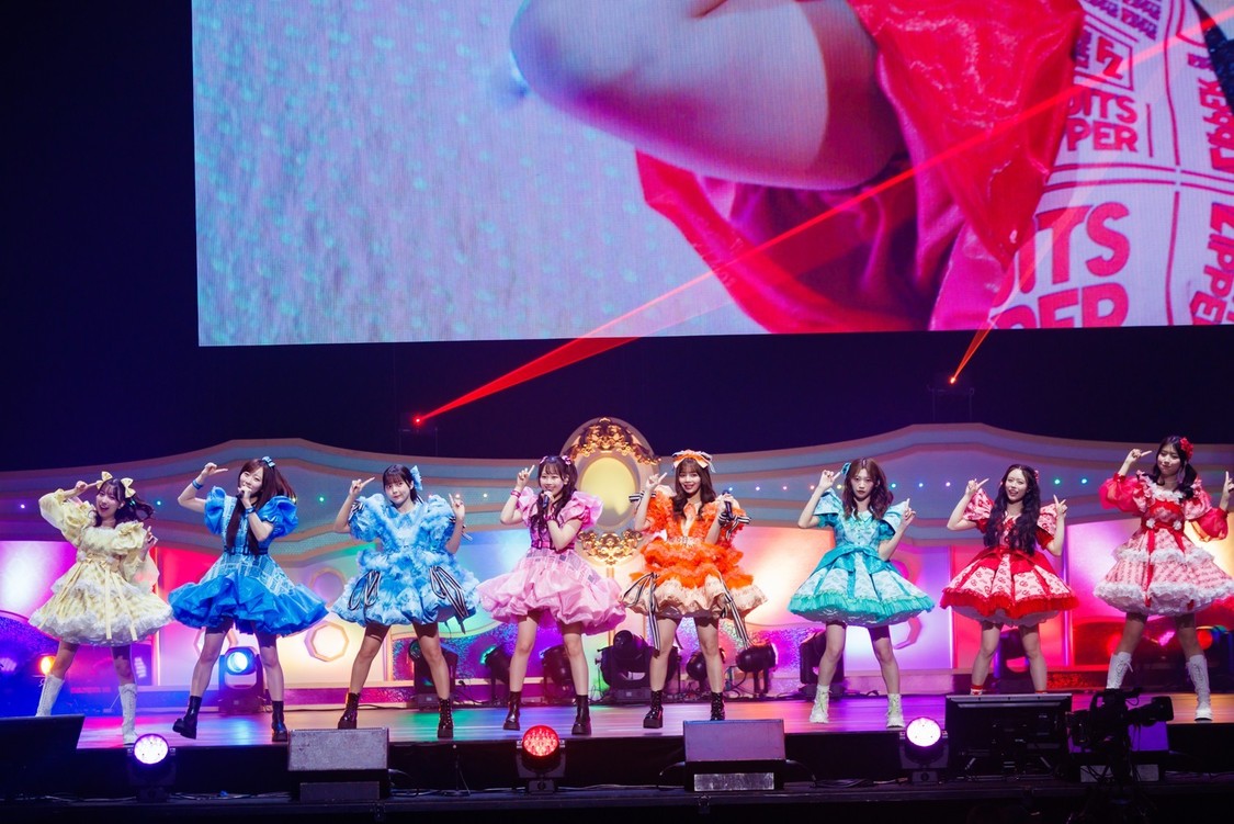 TEAM KAWAII LAB.　写真／ヨシモリユウナ、後藤壮太郎