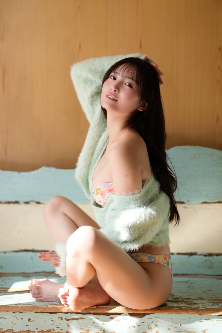 ヤングキングBULL』由良ゆら　カメラマン:LUCKMAN (c)少年画報社