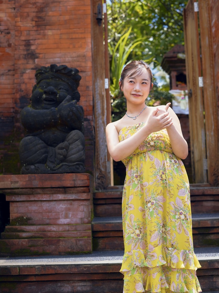 佐野なぎさ1st写真集『なぎさの初めて』(C)KADOKAWA (C)GDL Entertainment PHOTO/田川雄一