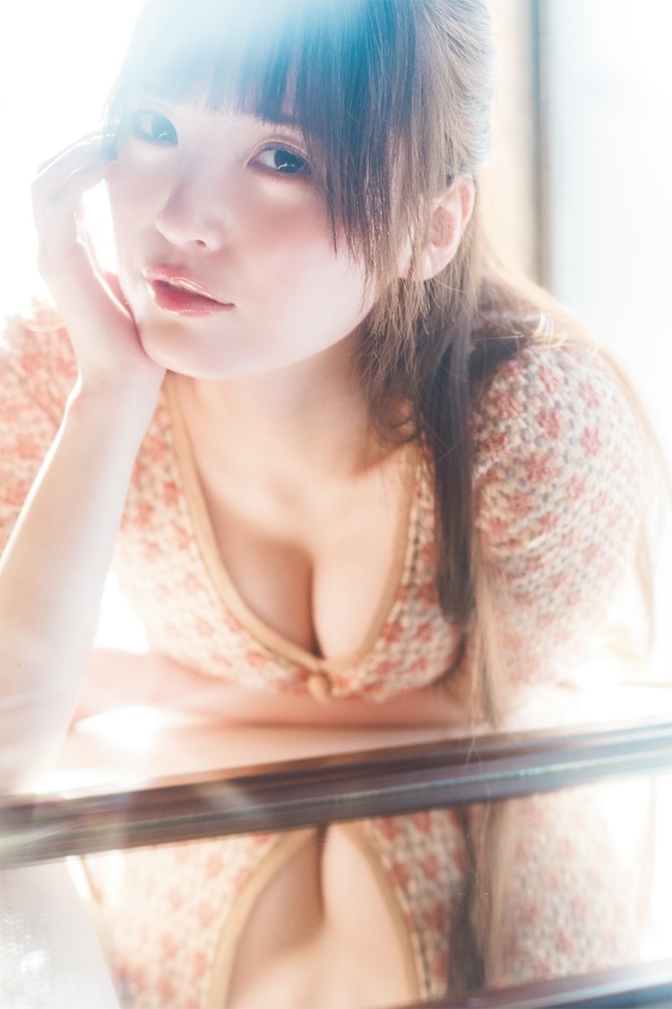 『ENTAME 0.36sec. vol.01』由良ゆら　撮影◎鈴木ゴータ