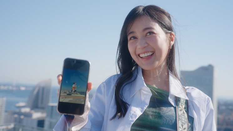 新TVCM「青空を飲んでゆけ。」編　生田絵梨花　メイキングカット