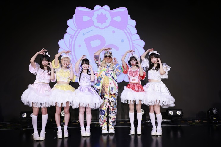 桜木あおい、陽向りおん、霧島あぁや、 DJ KOO、橋本みれい、松島じゅり　PHOTO:清水隆行