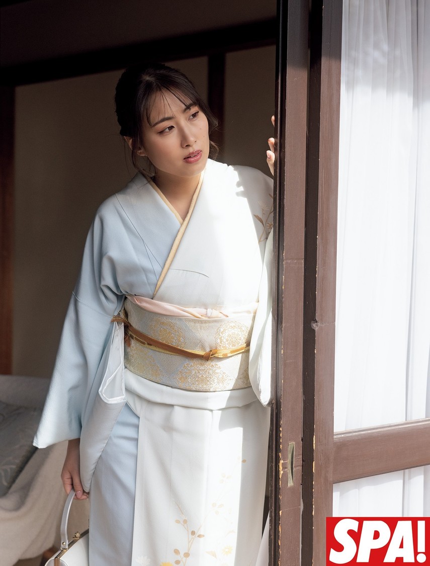 爽香　撮影／中山雅文 ヘアメイク／小林阿佐美 スタイリング／八杉直美