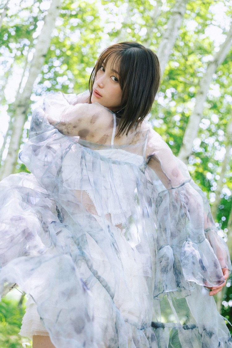 『中村ゆりか写真集（仮）』先行カット