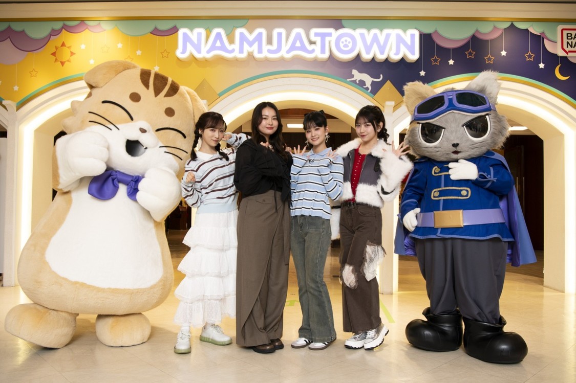 小栗有以（AKB48）、箭内夢菜、大西亜玖璃、白石まゆみ（SWEET STEADY） 